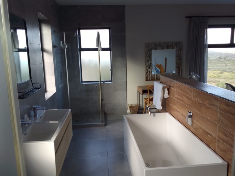 To Let 3 Bedroom Property for Rent in Shark Bay Estate Western Cape